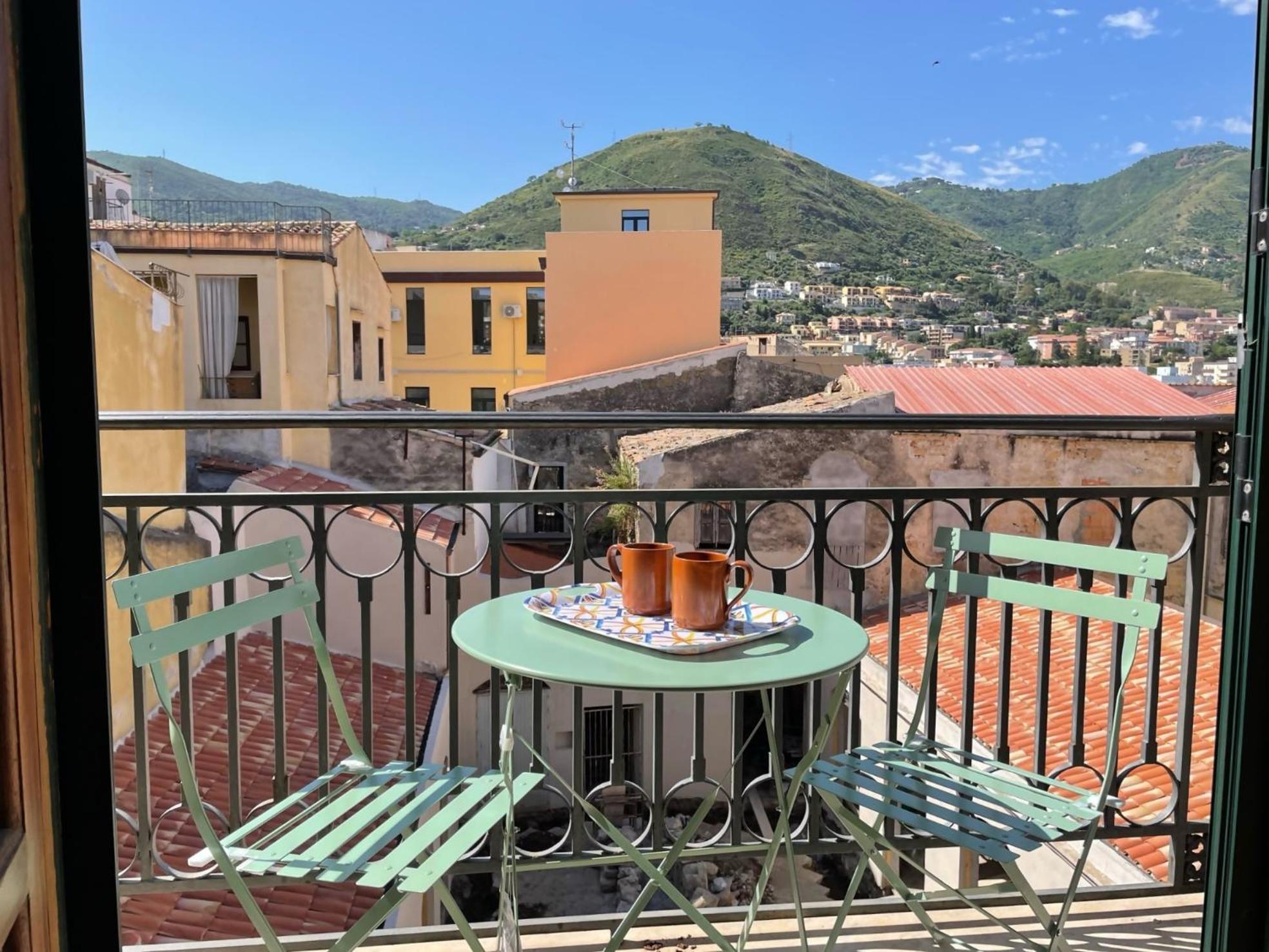 Maresia Apartment By Casa In Mente Cefalu Exterior photo